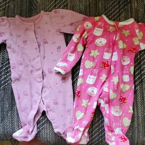 Carters 0/3 month footies (3 total) like new